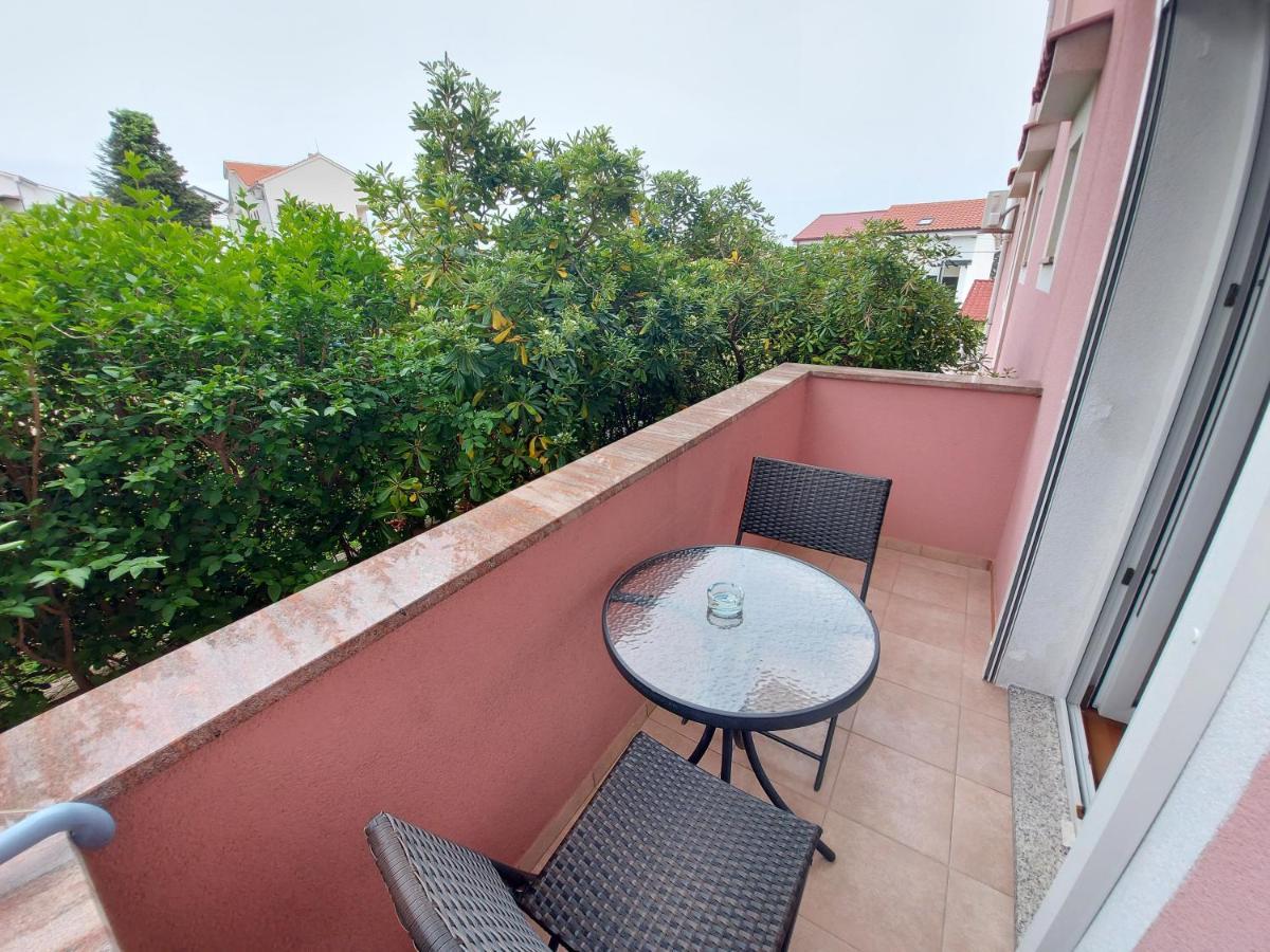 Apartments & Rooms Nensi Baska  Bagian luar foto