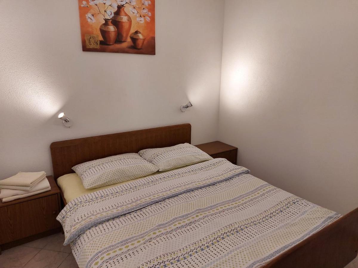 Apartments & Rooms Nensi Baska  Bagian luar foto