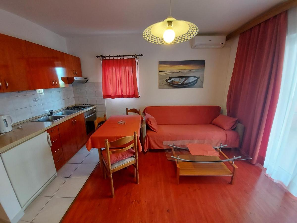 Apartments & Rooms Nensi Baska  Bagian luar foto