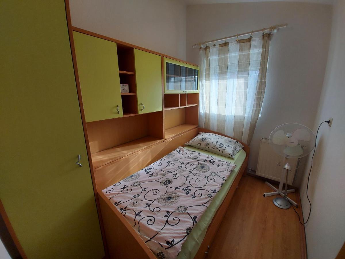Apartments & Rooms Nensi Baska  Bagian luar foto