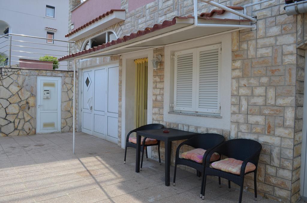 Apartments & Rooms Nensi Baska  Bagian luar foto