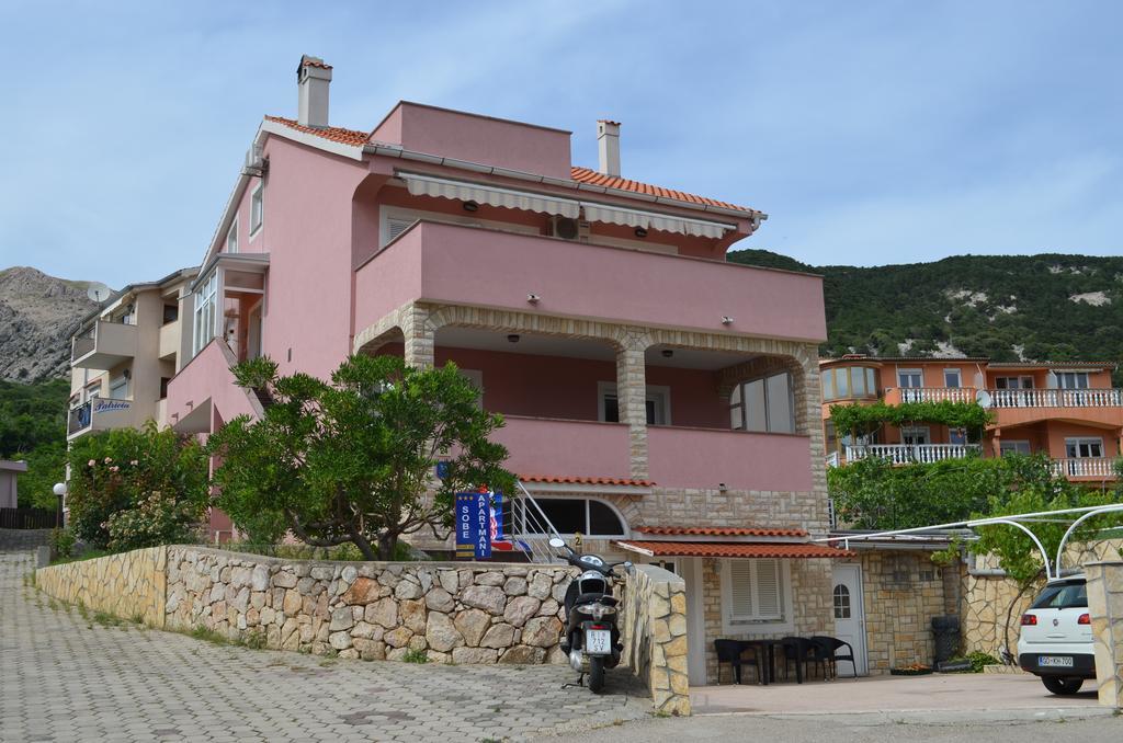 Apartments & Rooms Nensi Baska  Bagian luar foto